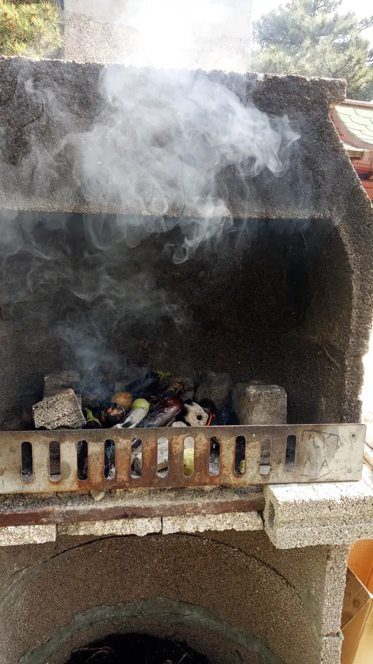 Mangal dumanı.